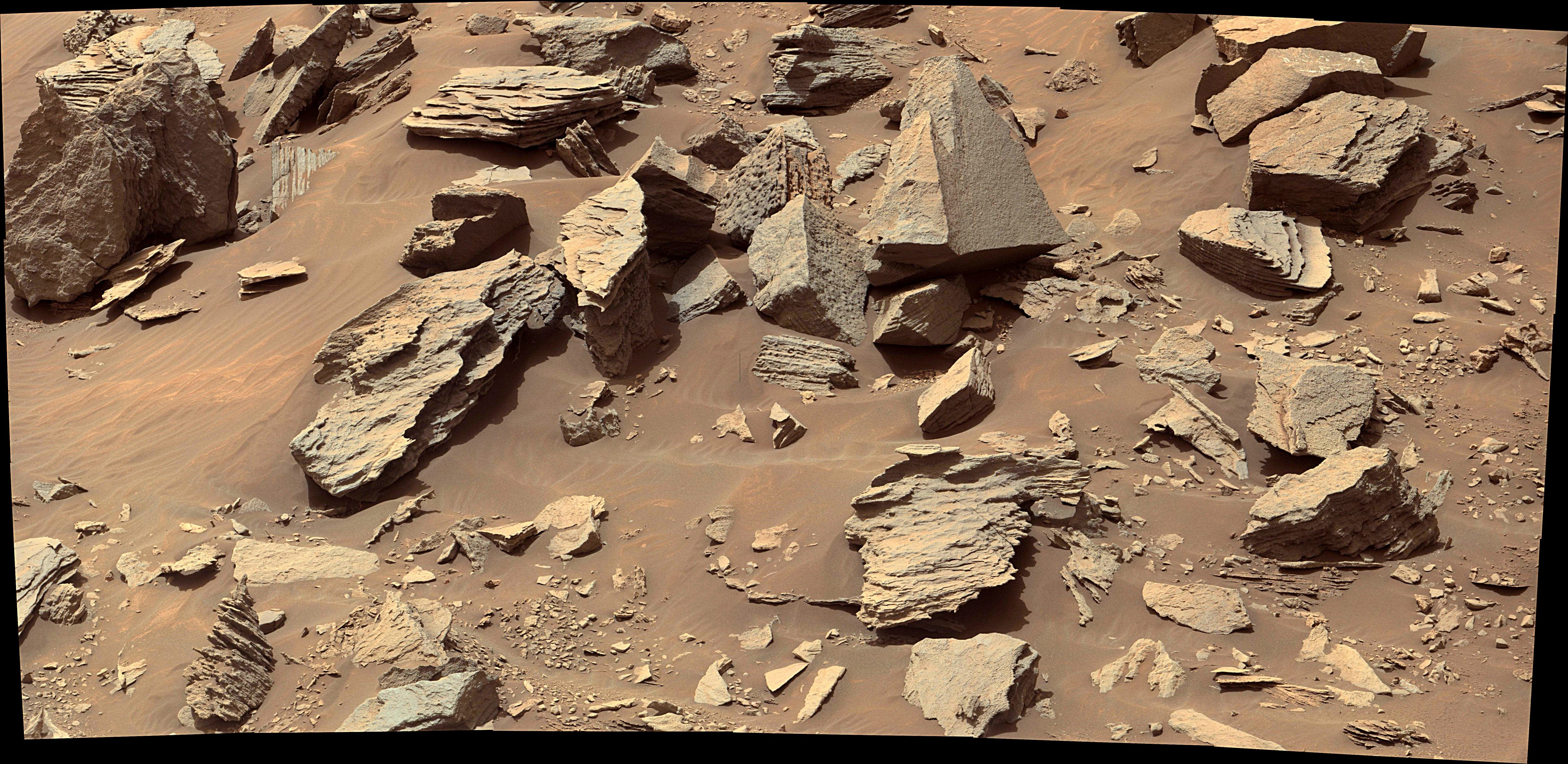 panoramic-curiosity-rover-view-2e-sol-1459-was-life-on-mars